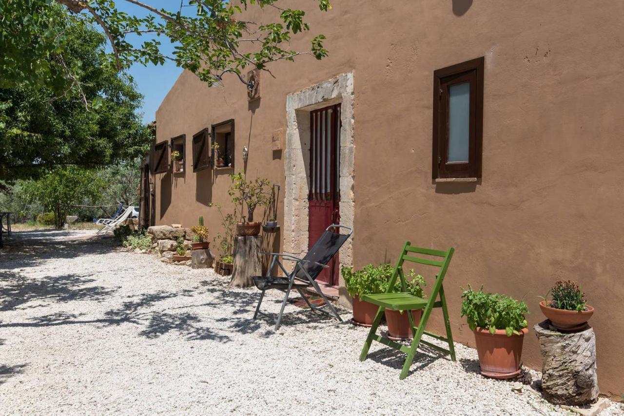 Agriturismo Terra Di Pace 노토 외부 사진